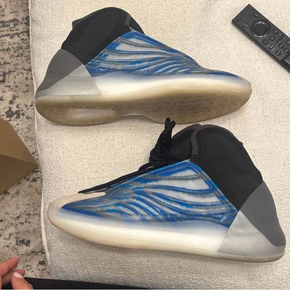 Yeezy Basketball Frozen Blue